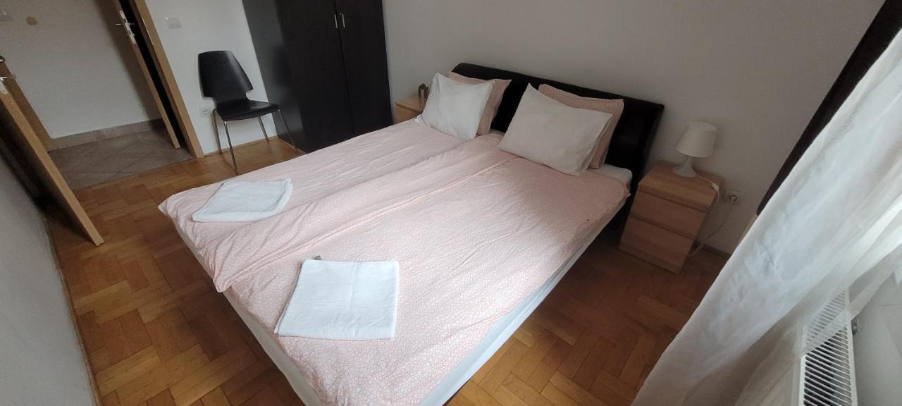 Cozy Downtown Apartment Budapest Esterno foto