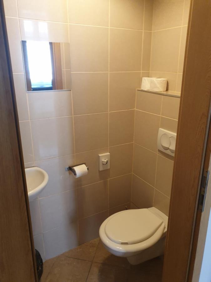 Cozy Downtown Apartment Budapest Esterno foto
